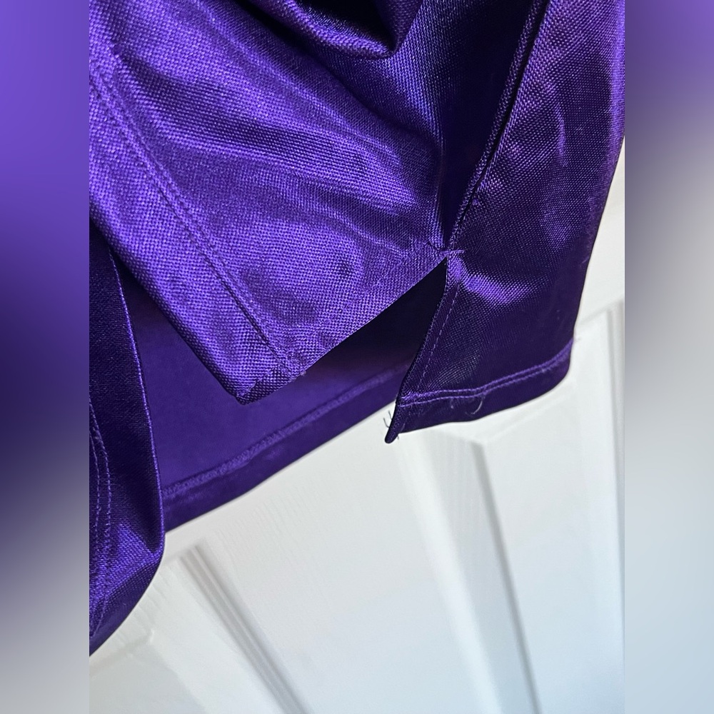 Team Apparel NFL Women’s Purple Minnesota Vikings V-Neck Shirt Sz M EUC - Picture 4 of 11